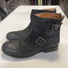 Load image into Gallery viewer, Frye Boots 9
