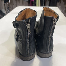 Load image into Gallery viewer, Frye Boots 9