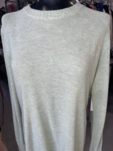 Load image into Gallery viewer, Lululemon Knit Sweater M