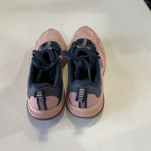 Load image into Gallery viewer, New Balance Comfort Insert Sneakers 6.5