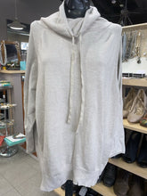 Load image into Gallery viewer, United states sweater L