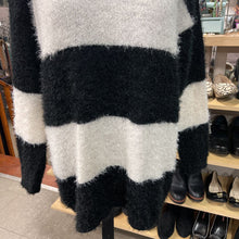 Load image into Gallery viewer, Evelyn Taylor sweaters Sweater L