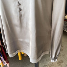 Load image into Gallery viewer, White House Black Market satiny Top long sleeve 6