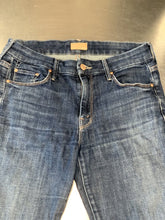 Load image into Gallery viewer, Mother Looker Ankle Fray Jeans 28