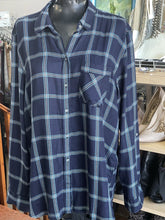 Load image into Gallery viewer, Eddie Beauer Plaid top long sleeve XL