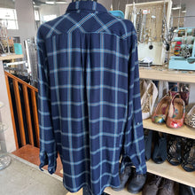 Load image into Gallery viewer, Eddie Beauer Plaid top long sleeve XL