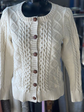 Load image into Gallery viewer, LL Bean Knit Sweater S