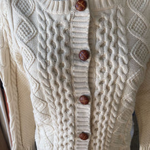 Load image into Gallery viewer, LL Bean Knit Sweater S