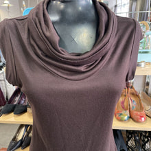 Load image into Gallery viewer, Banana Republic Top short sleeve S