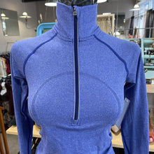 Load image into Gallery viewer, Lululemon Top long sleeve 4