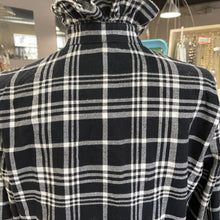 Load image into Gallery viewer, Ralph Lauren Plaid Top long sleeve M