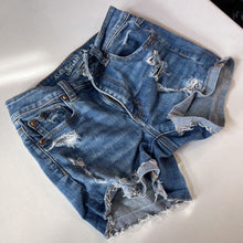 Load image into Gallery viewer, American Eagle High rise shortie shorts 00