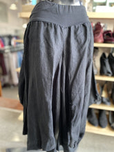 Load image into Gallery viewer, Kenar Skirt XL