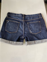 Load image into Gallery viewer, Gap Sexy Boyfriend shorts 30