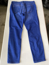 Load image into Gallery viewer, Gap Jeans Legging Jean NWT 29