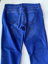 Load image into Gallery viewer, Gap Jeans Legging Jean NWT 29