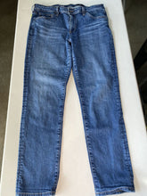 Load image into Gallery viewer, AG Jeans Prima Ankle Cigarette Ankle Jeans 31