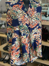 Load image into Gallery viewer, Diane Kroe Scarf/Shawl