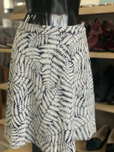 Load image into Gallery viewer, Michael Kors skirt S