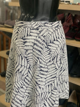 Load image into Gallery viewer, Michael Kors skirt S