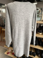 Load image into Gallery viewer, H&M Sweater M