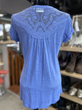 Load image into Gallery viewer, Deletta linen tee XS