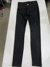 Load image into Gallery viewer, Lululemon leggings 8
