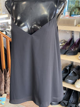 Load image into Gallery viewer, Babaton flowy tank NWT M