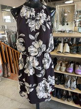 Load image into Gallery viewer, Dynamite halter dress M