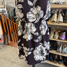 Load image into Gallery viewer, Dynamite halter dress M