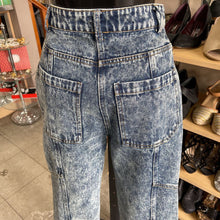 Load image into Gallery viewer, Moon River Acid Wash Jeans S