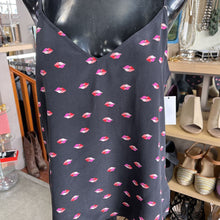 Load image into Gallery viewer, Equipment Silk Lip print Tank Top M NWT
