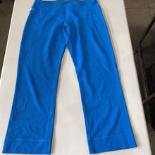 Load image into Gallery viewer, Lululemon Cropped Leggings 6