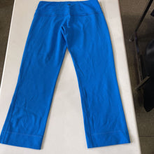 Load image into Gallery viewer, Lululemon Cropped Leggings 6