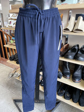 Load image into Gallery viewer, DKNY Pants XXS NWT