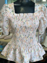 Load image into Gallery viewer, Rachel Parcell Floral Top NWT S