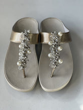 Load image into Gallery viewer, FITFLOP Sandals 6