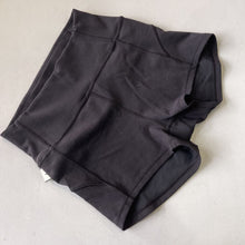 Load image into Gallery viewer, Lululemon Shorts 4
