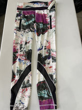 Load image into Gallery viewer, Lululemon Cropped Leggings 4