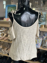 Load image into Gallery viewer, American Eagle top short sleeve M