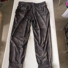 Load image into Gallery viewer, Lululemon Camo Pants 10