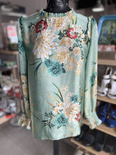 Load image into Gallery viewer, Violet & Claire Floral Silky Top long sleeve S