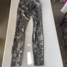 Load image into Gallery viewer, Lululemon Leggings 4