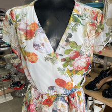 Load image into Gallery viewer, Sandra Darren Floral Dress 10