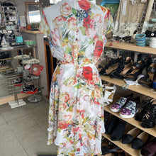 Load image into Gallery viewer, Sandra Darren Floral Dress 10