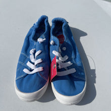 Load image into Gallery viewer, Roxy Sneakers NWT 8