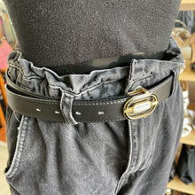 Load image into Gallery viewer, Zara Jeans 2