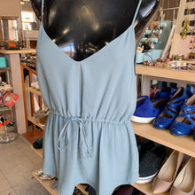 Load image into Gallery viewer, Babaton Tank top M