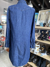 Load image into Gallery viewer, Levis Dress M