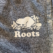 Load image into Gallery viewer, Roots shorts S